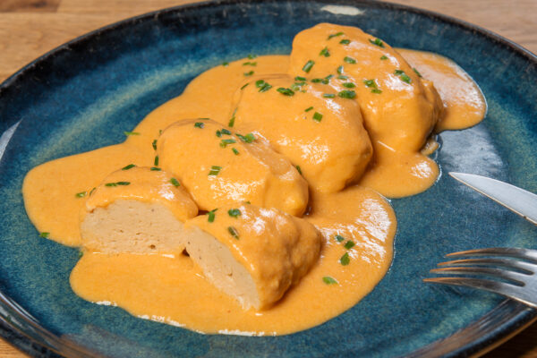 Quenelles de truite sauce Nantua à la truite fumée